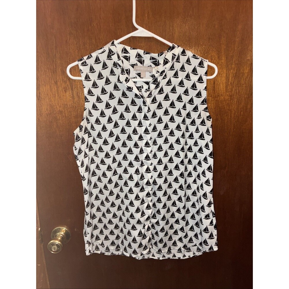 Banana Republic Women’s White And Black Button Down Boat Print Blouse Size Mediu